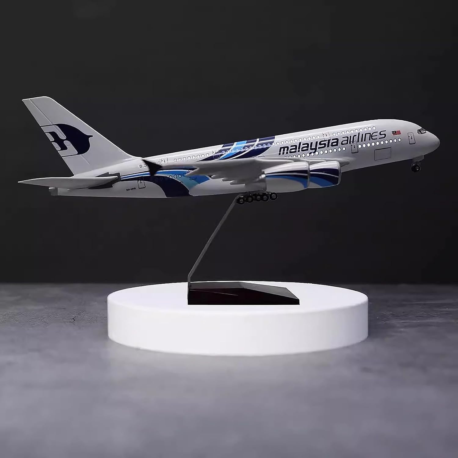 Масштаб 1:160 Malaysia Airline – обзор и цена Resin Kit Cast